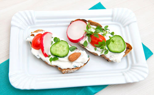 Bild: GUSTO / Ulrike Köb Ricotta-Gemüse-Brötchen