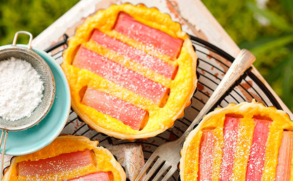 Bild: GUSTO / Theresa Schrems Rhabarber-Tartelettes