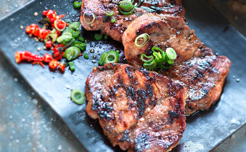 Bild: GUSTO / Ulrike Köb Karibisches Schweinssteak