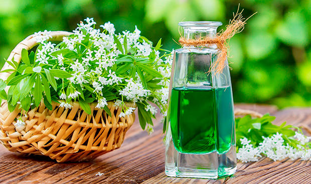 Bild: iStock Waldmeistersirup