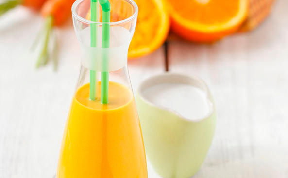Bild: GUSTO / Schrems Theresa Karotten-Orangen-Smoothie