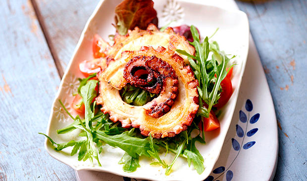 Bild: GUSTO / Dieter Brasch Gegrillter Oktopus
