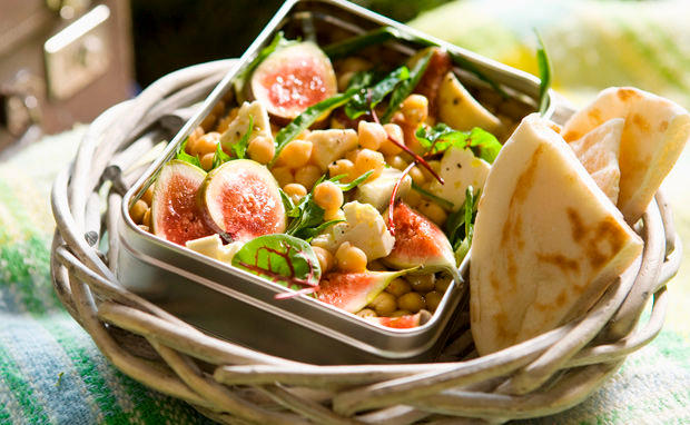 Kichererbsensalat mit Feigen und Ziegenkäse