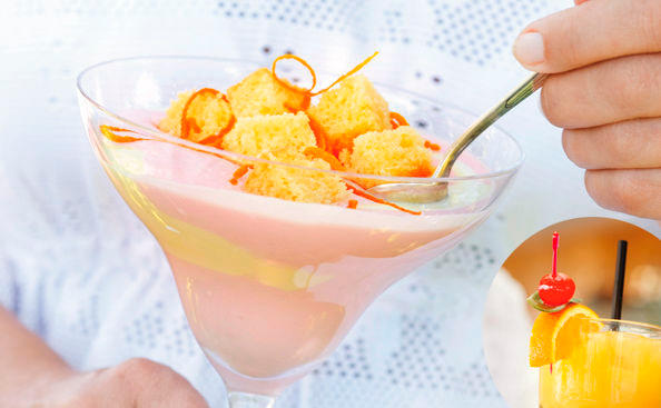 Tequila Sunrise-Creme mit Kuchen und Tequila Sunrise