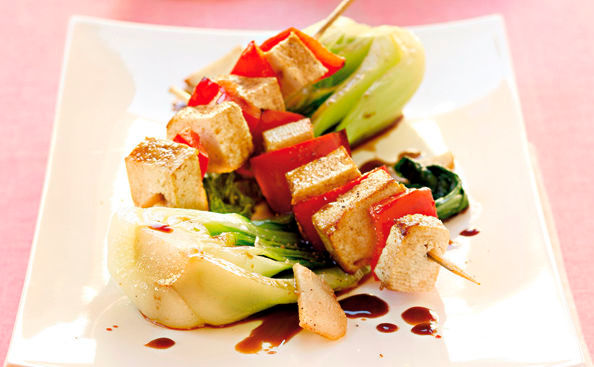 Tofu Spießchen mit Pak Choi • Rezept • GUSTO.AT