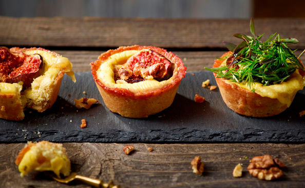 Feigen-Tartelettes mit Thymian und Rotschmierkäse