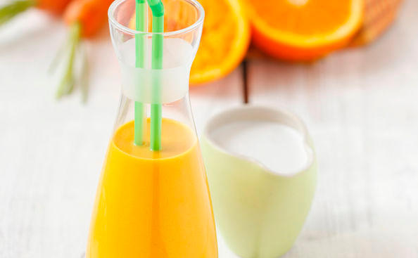 Karotten-Orangen-Smoothie mit Ingwer • Rezept • GUSTO.AT