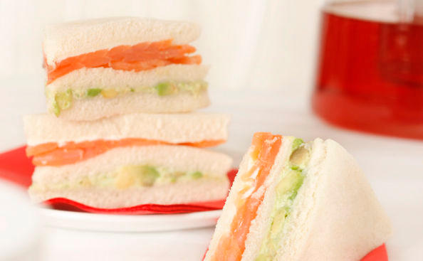 Lachs Avocado Sandwiches