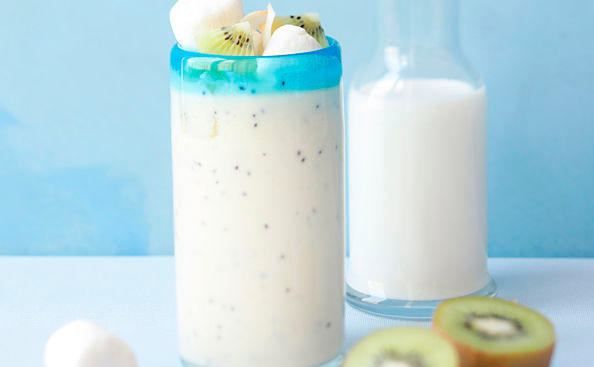 Marshmallow-Milchshake mit Kiwi