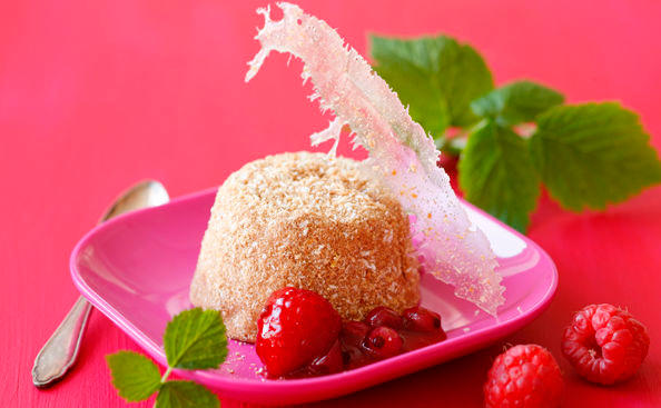 Schokolade-Parfait mit Beeren-Ragout