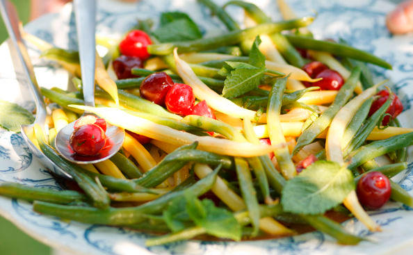 Sherry-Fisolen mit Weichseln