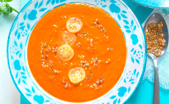 Paradeissuppe mit Orange