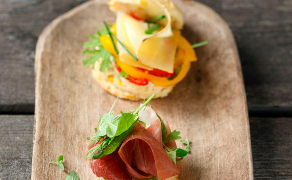 Käse-Mais-Biscuits mit Gemüse