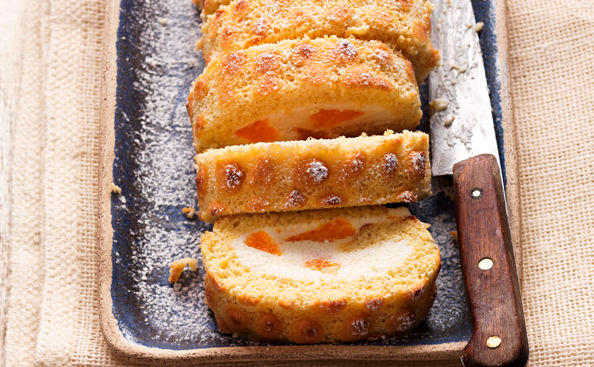 Topfen-Roulade mit Mandarinen