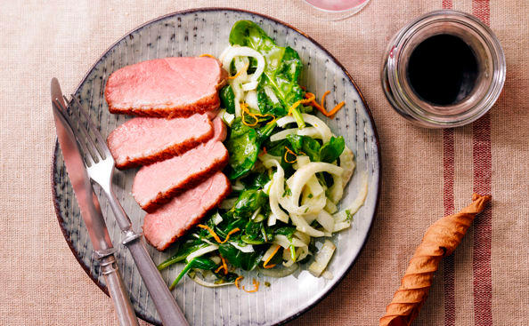 Entenbrust mit Fenchel und Spinat • Rezept • GUSTO.AT