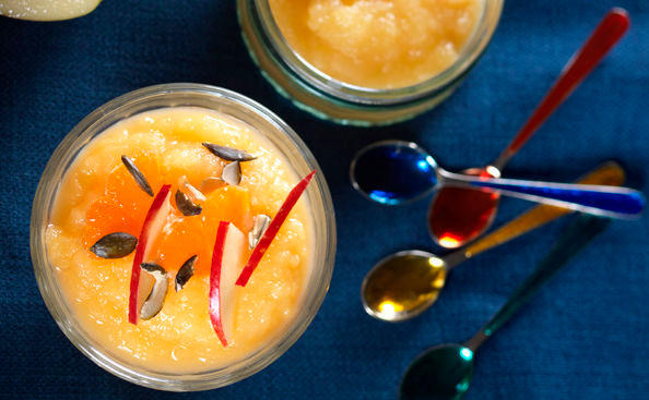 Apfel-Kokos-Creme mit Mandarinen