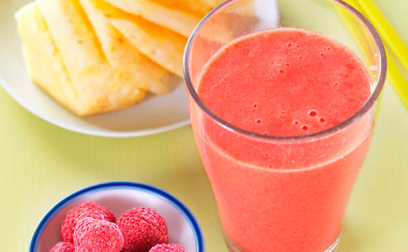 Ananas-Beeren-Smoothie