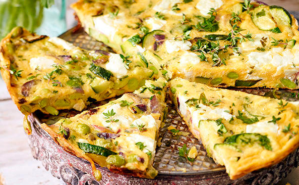 Frittata mit Zucchini, Sojabohnen und Schafkäse