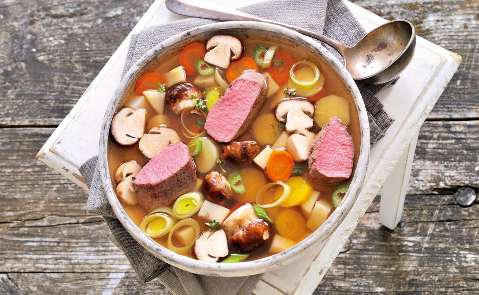 Pot-au-feu mit Steinpilzen und Lamm