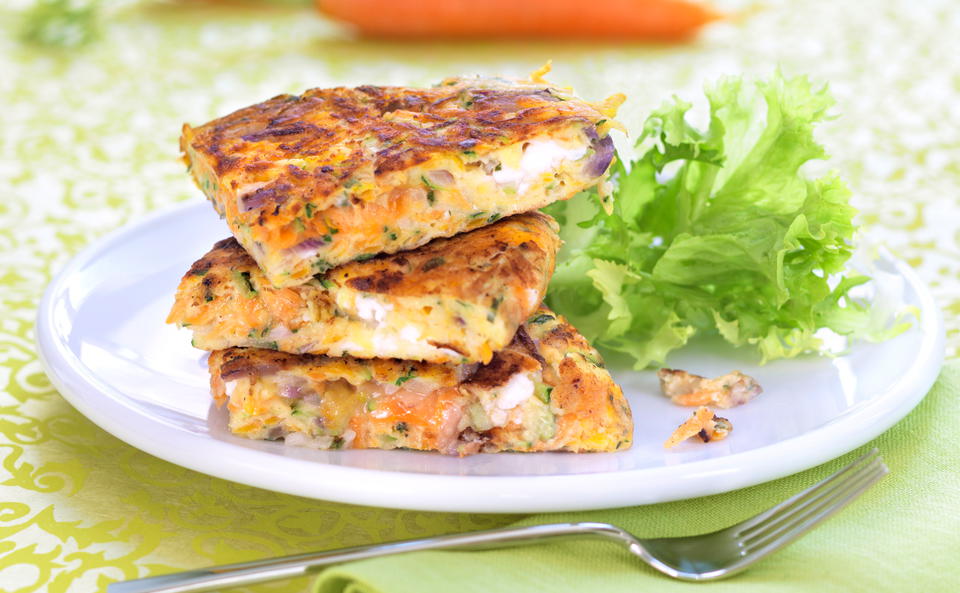 Karotten-Zucchini-Frittata • Rezept • GUSTO.AT