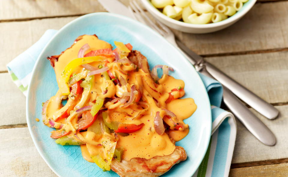 Paprika-Rahmschnitzel mit Majoran