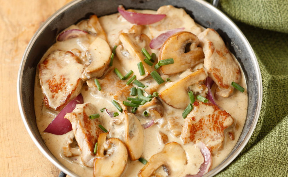 Schnelles Kalbsgeschnetzeltes mit Champignons • Rezept • GUSTO.AT