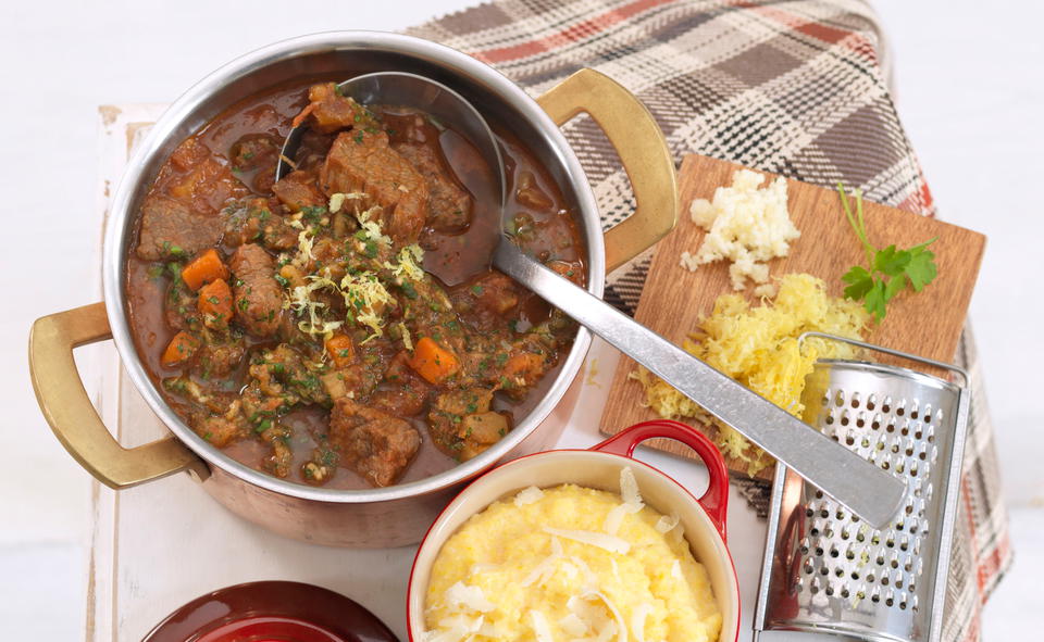 Rindsragout nach Ossobuco-Art mit Polenta