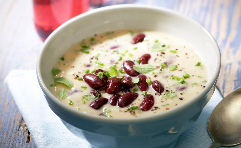 Bohnensuppe mit Kräutern