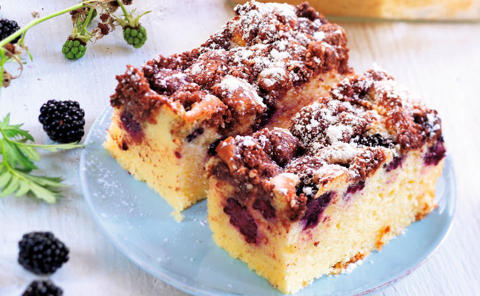 Brombeerkuchen mit Crumble