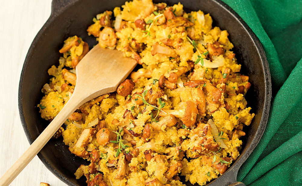 Schwammerl-Sterz mit Blattsalaten • Rezept • GUSTO.AT