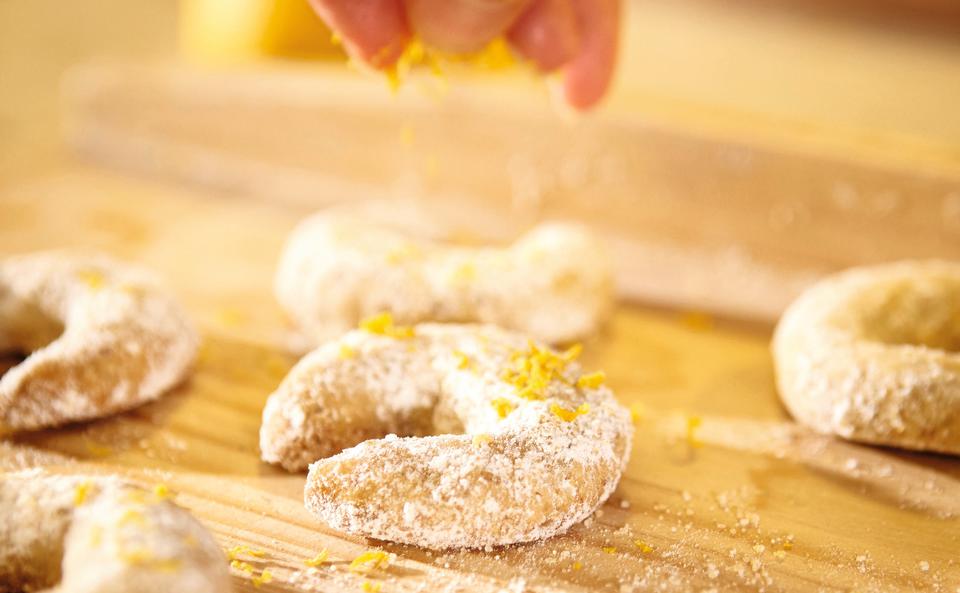Orangen-Kardamom-Kipferl