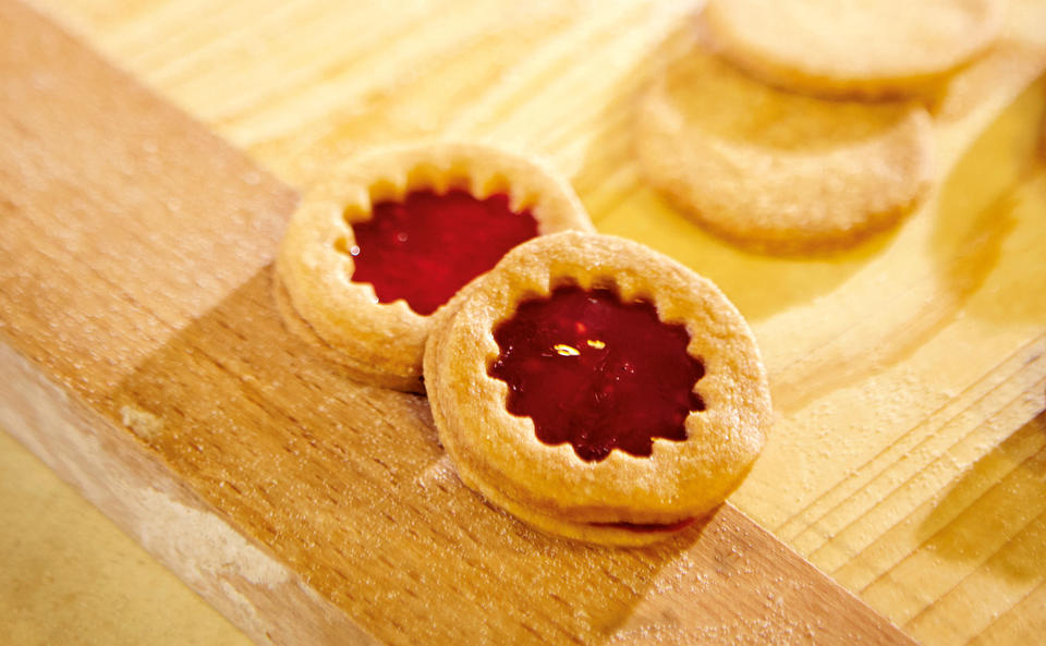 Linzer Augen mit Himbeermarmelade