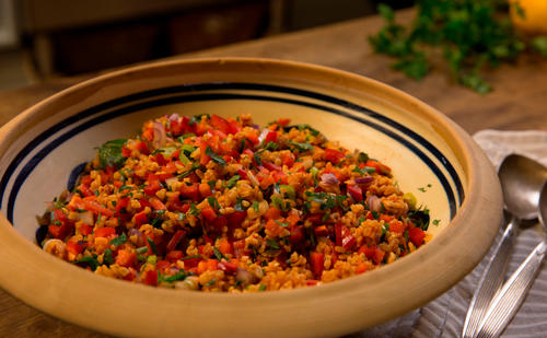 Bild: G+J Digital Products/Ulf Miers Schneller Veggie-Bulgursalat mit Petersilie
