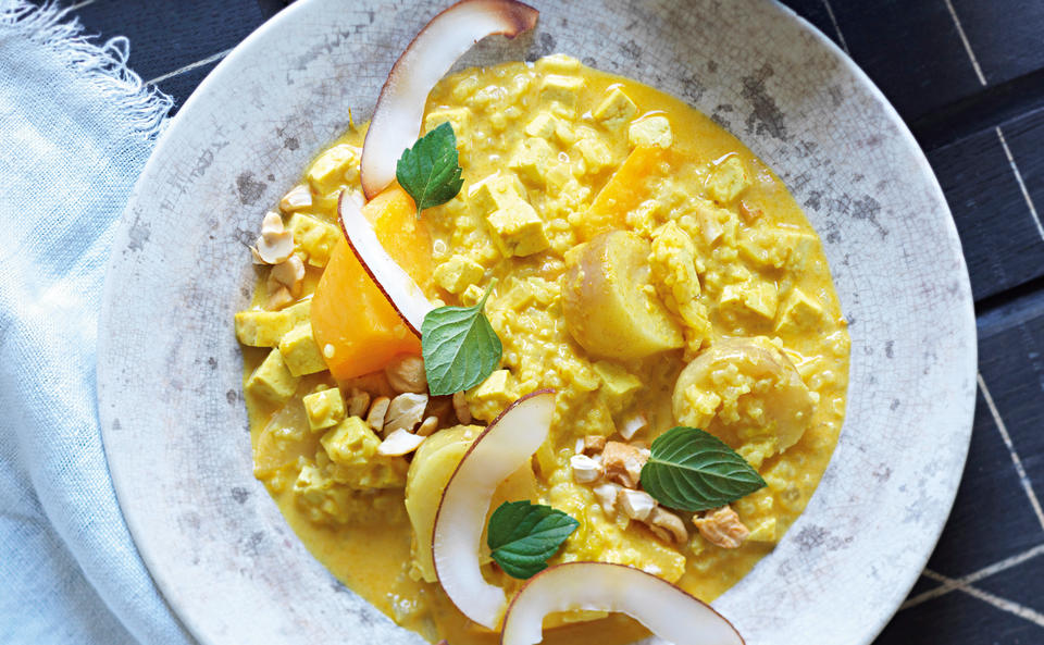 Veganes Curry-Reisfleisch mit Rübchen