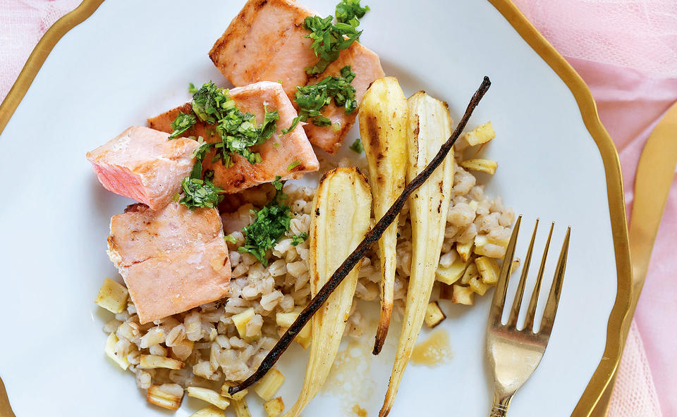 Pastinaken-Graupen mit Lachs und Gremolata