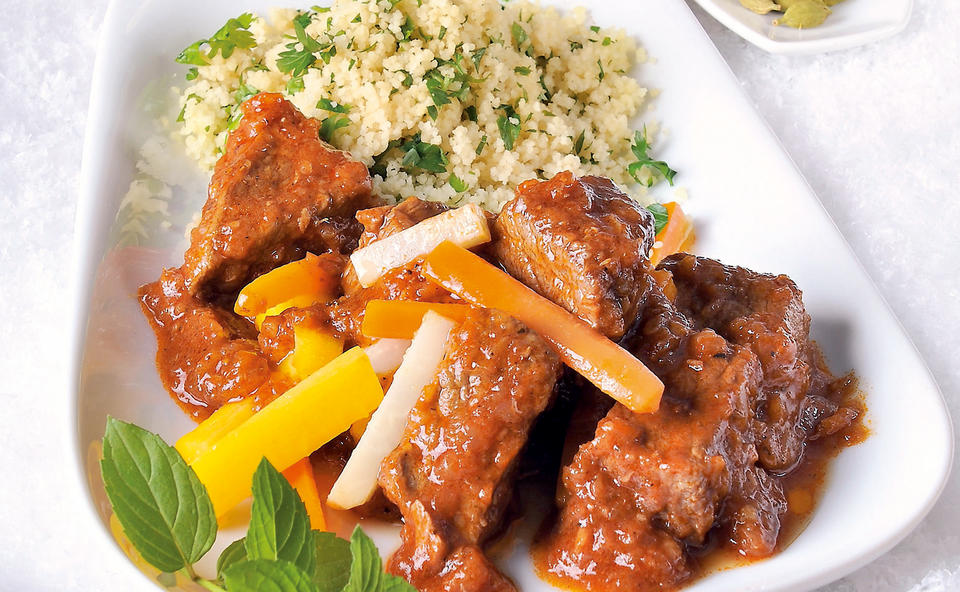 Rindfleisch-Gemüse-Ragout mit Petersil-Couscous