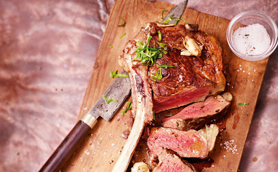 Tomahawk Steak