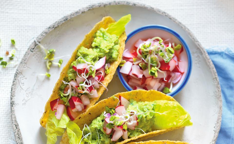 Avocado-Erdäpfel-Tacos mit Radieschen-Salsa