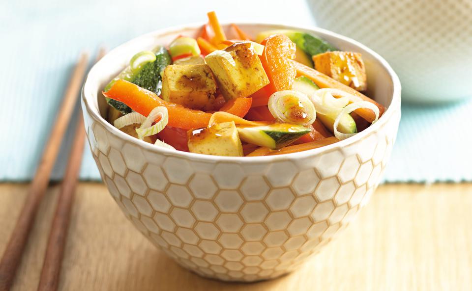Schneller Gemüse-Wok mit Tofu