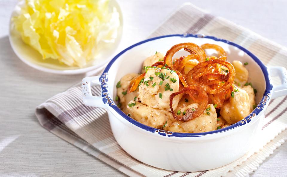 Nockerl mit Röstzwiebeln