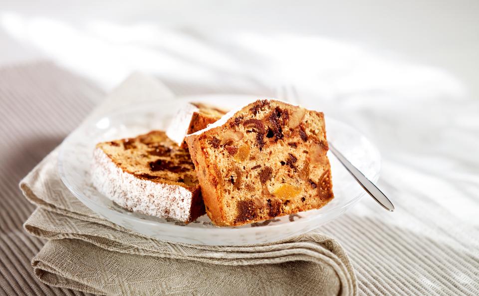 Teekuchen mit Früchten