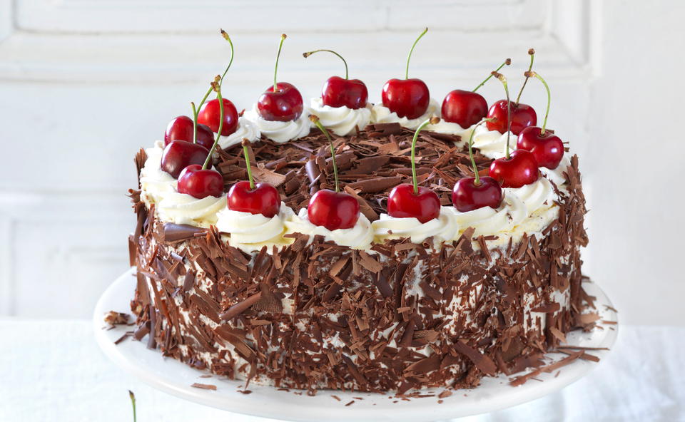 Beste Schwarzwalder Kirschtorte Rezept Gusto At