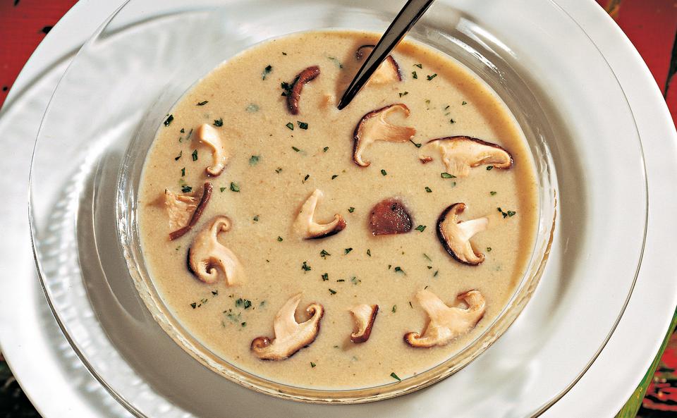 Champignonsuppe mit Shiitake-Pilzen