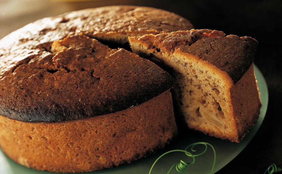 Maustekakku: Finnischer Gewürzkuchen mit Apfel