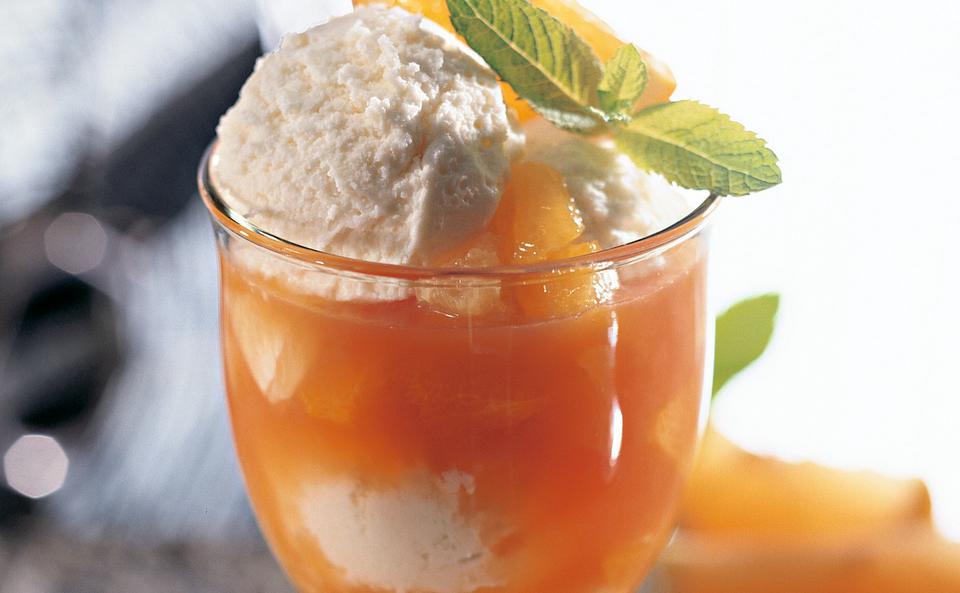 Zitrusfrüchte-Cocktail mit Campari