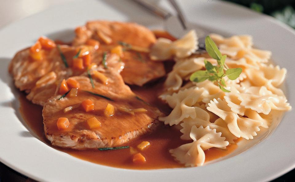 Putenschnitzel mit Zitronen-Basilikumsauce