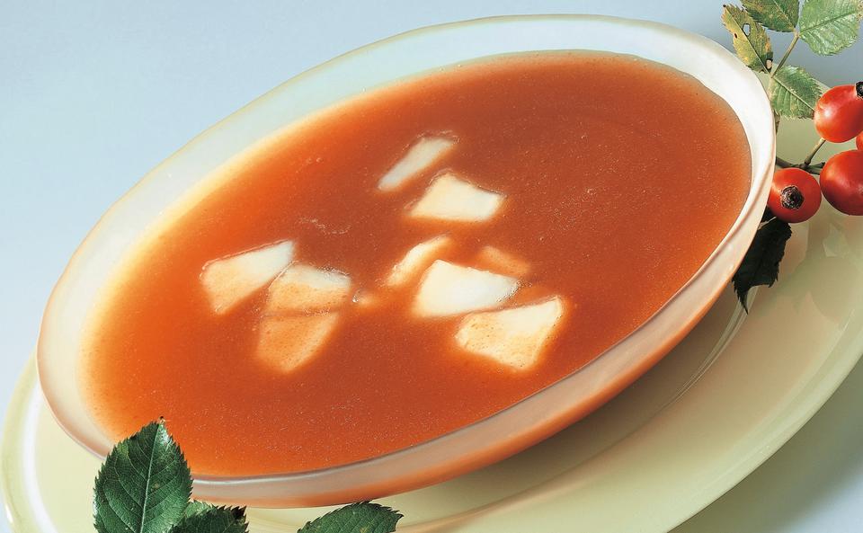 Hagebutten-Suppe mit Apfelstücken
