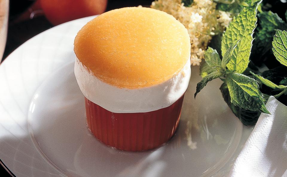 Gefrorene Hollerblütensoufflés