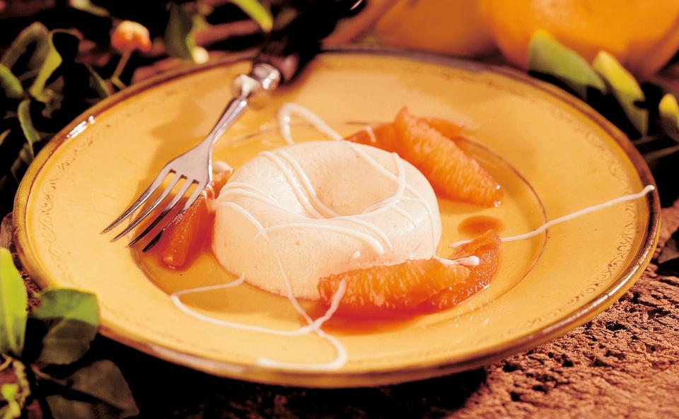 Orangencreme mit Orangensauce