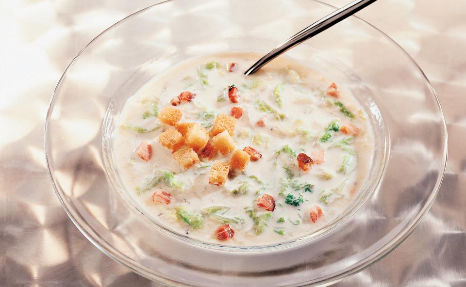 Chinakohlsuppe mit Speck